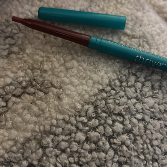 Thrive Red Lip Liner - Picture 2 of 2